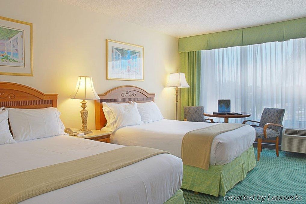 Holiday Inn Express Boca Raton - West By Ihg Room photo